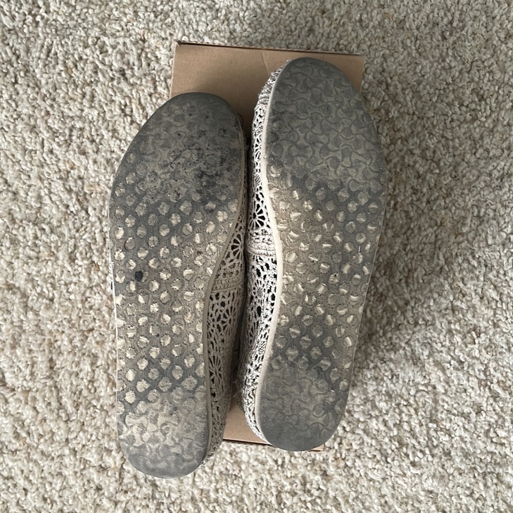 TOMS - Picture 6 of 6